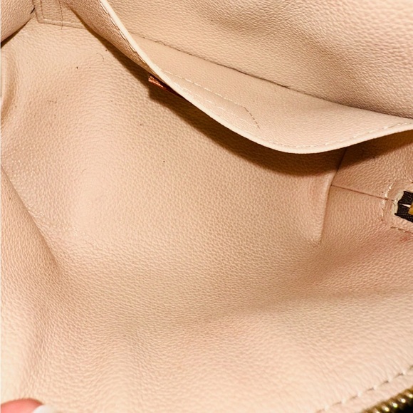 100% Authentic Louis Vuitton Cosmetic Pouch.Used. No return - Picture 2 of 6